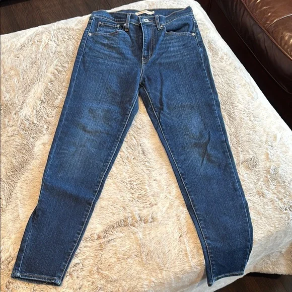 High Rise Levi’s - Picture 1 of 5